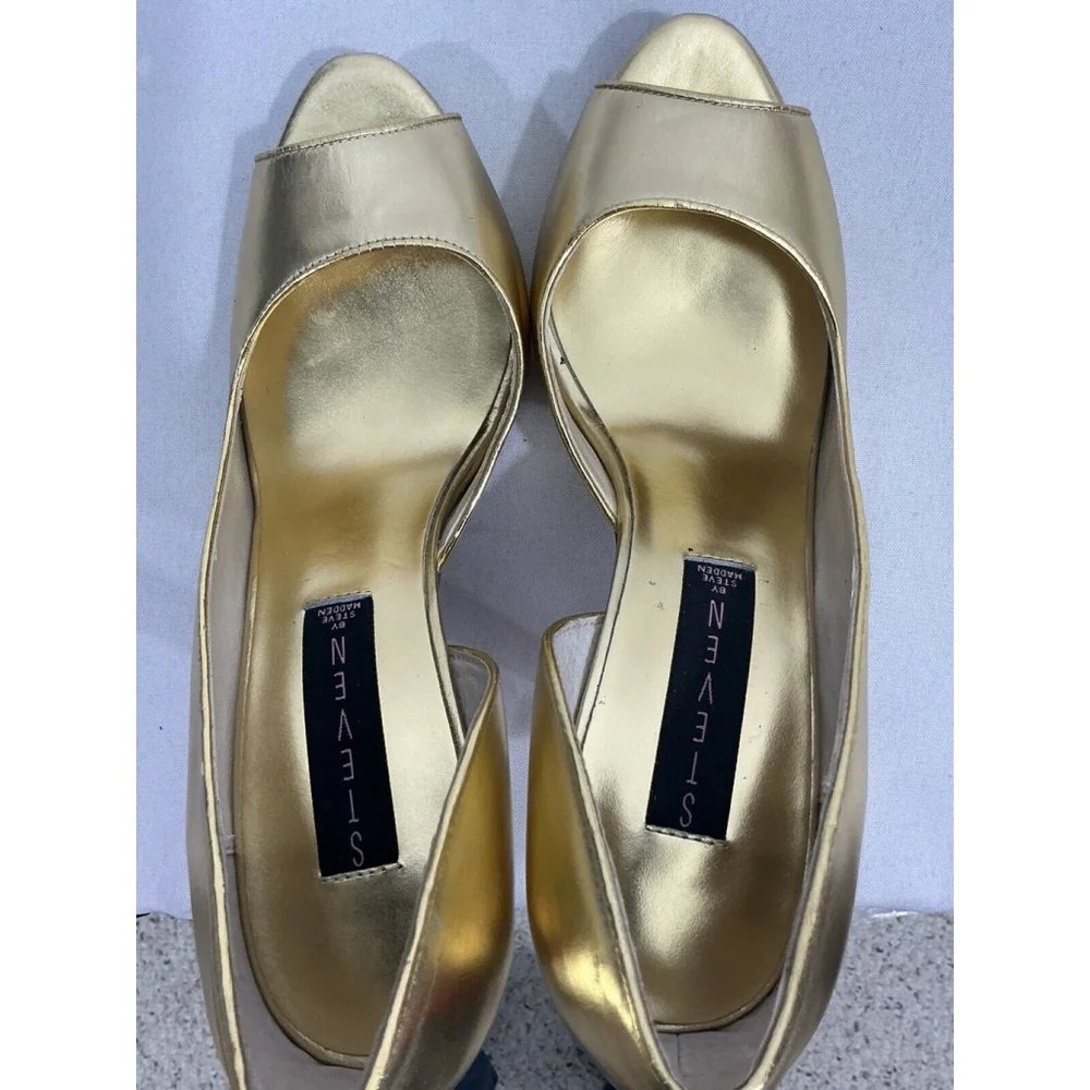 Womans Steven By Steve Madden Lollyy 9m Gold Leather Peep Toe Cut Out Heel Pumps